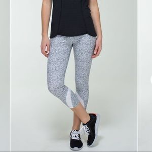 lululemon inspire crop II